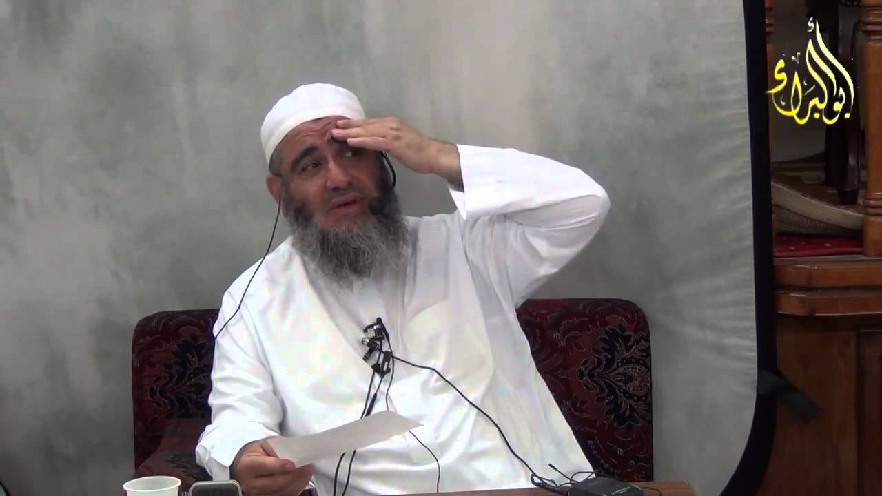 ما حكم الاكل من البستان الذي يكون بطريق الناس