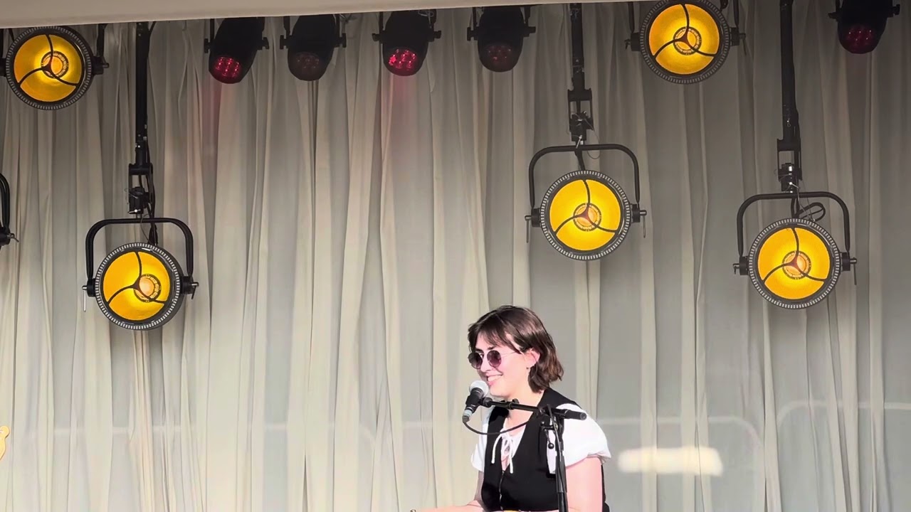 Katie Gregson-MacLeod - White Lies (Live @ Live /s Live, Antwerpen)