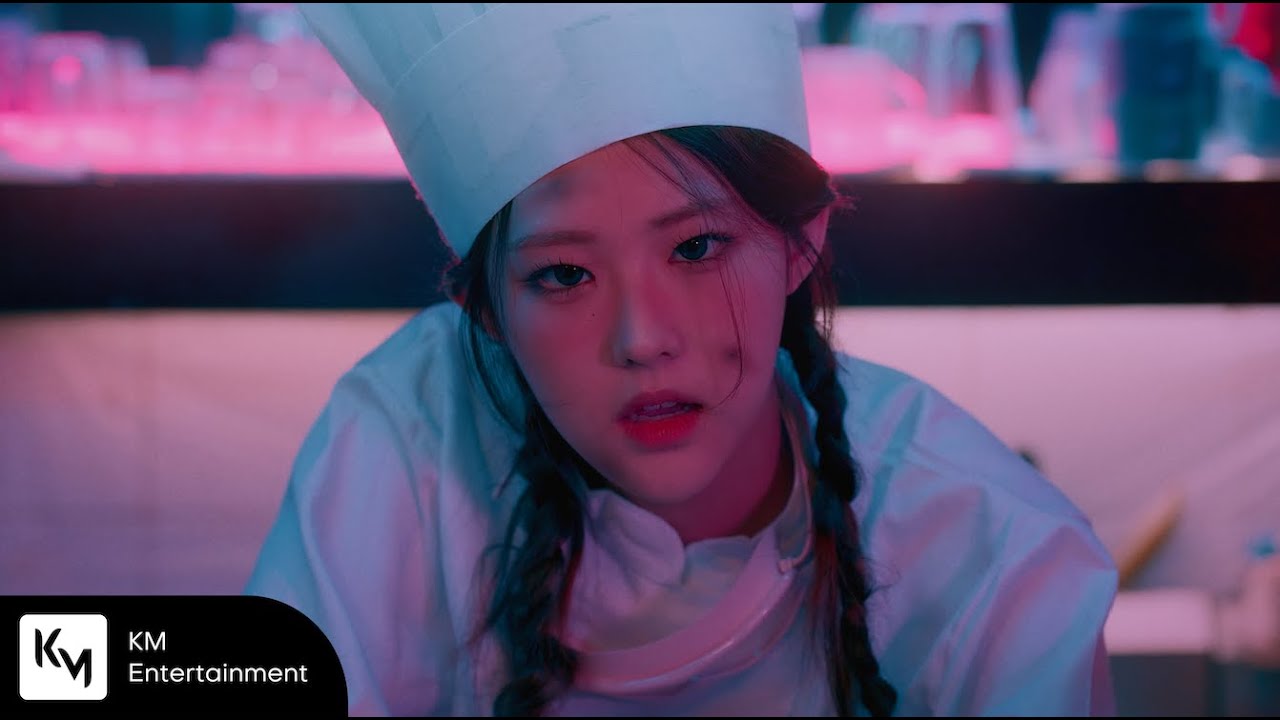 ICHILLIN'(아이칠린) 'DEMIGOD' MV