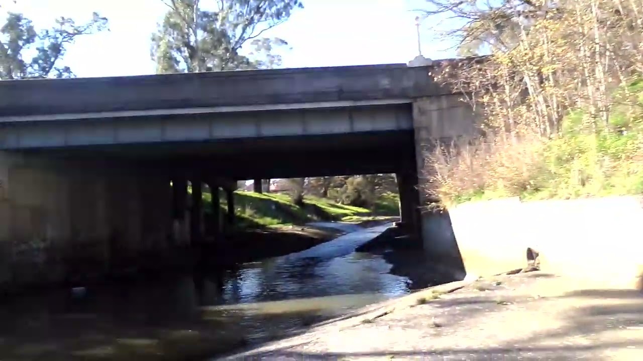 #urbex , drains , bridge , graffiti , Dandenong , Melbourne, Victoria  Australia .