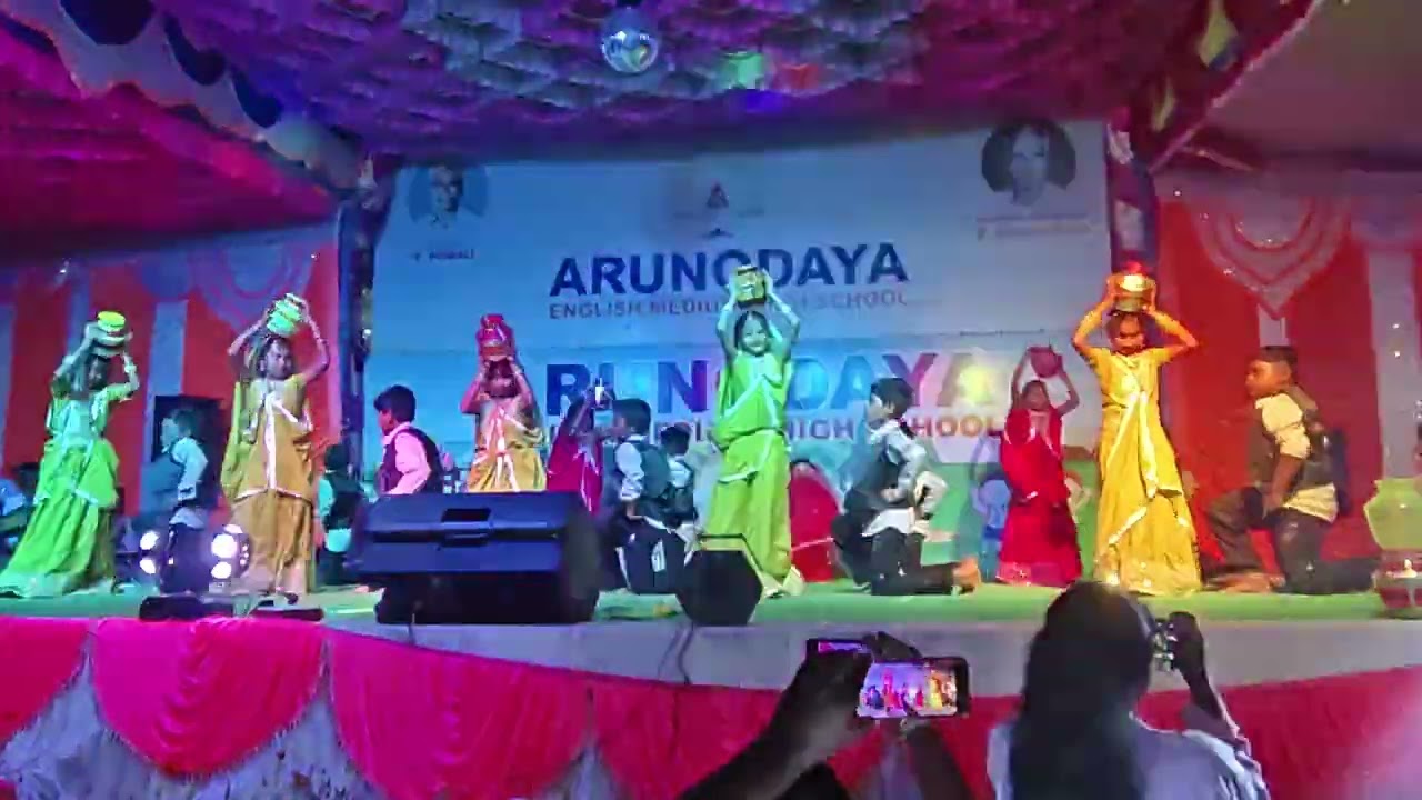 4th children dance performance 