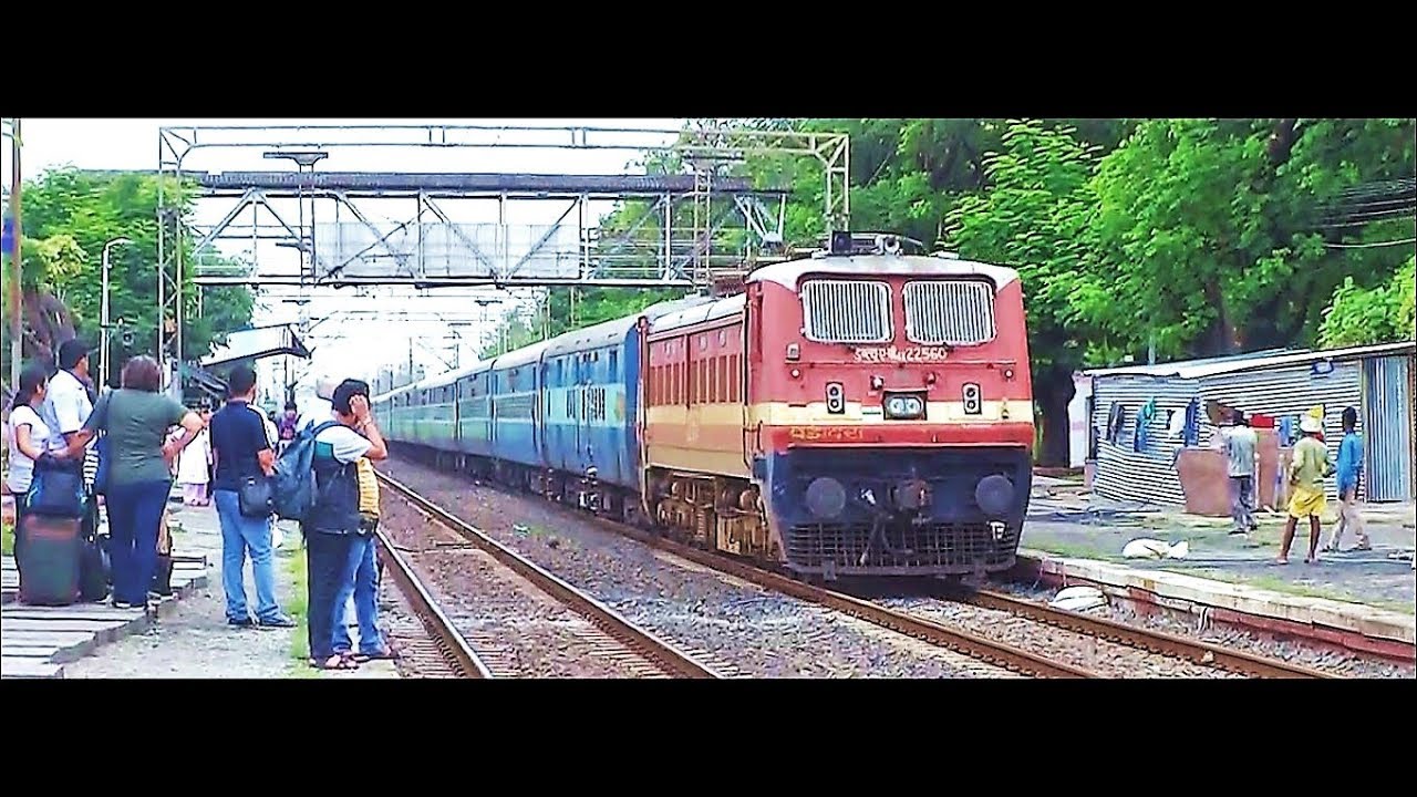 Extreme 11 HOURS LATE Avadh Express Storms Madly Through Udvada!