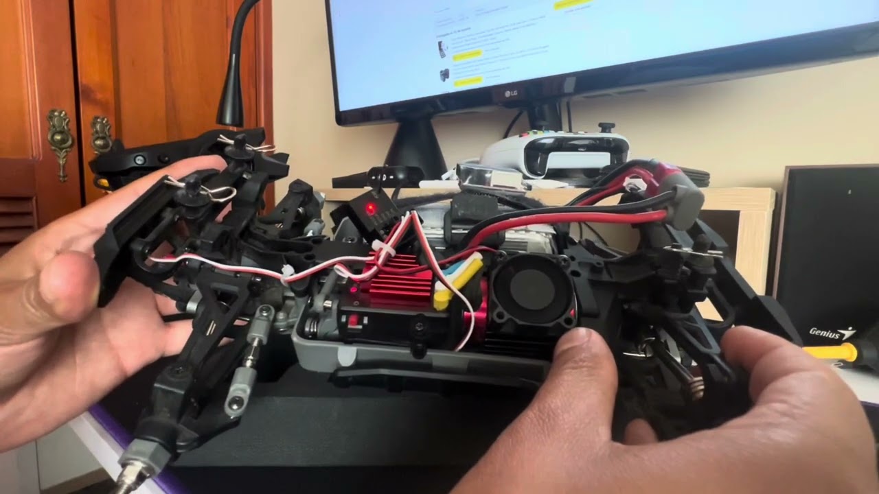 MJX Hyper Go H 16BM Steering Problem. Part 1