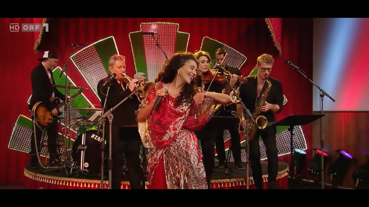 Silent Night – Timna Brauer live at Stermann & Grissemann (ORF)
