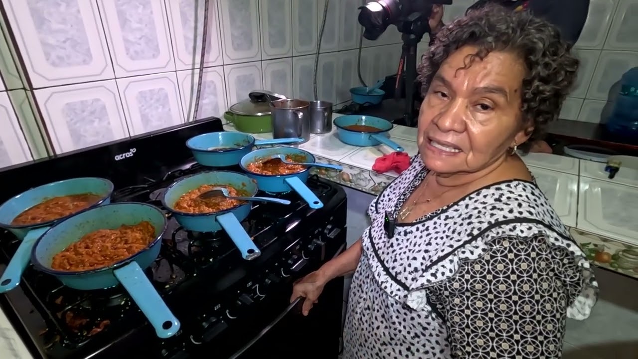 Manos que guardan siglos: el guiso de bolas de pedernal en M&eacute;xico