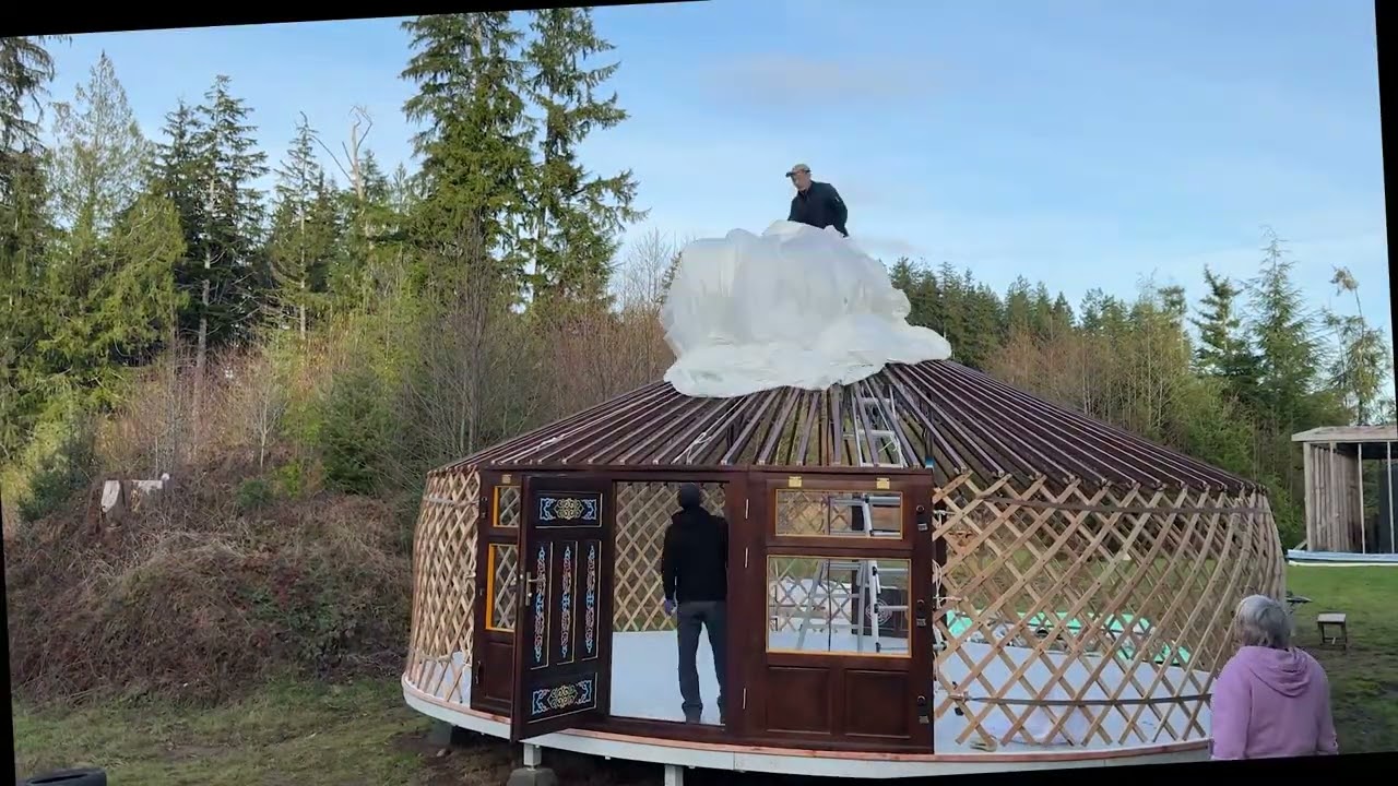 Yurt Assembling Time Lapse Video:  Aberdeen, Washington, USA - 7.9m M3 model yurt, December 2025