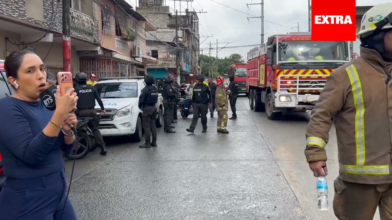 Incendio en fábrica de motos del Guasmo Norte, en Guayaquil, moviliza a más de 200 bomberos
