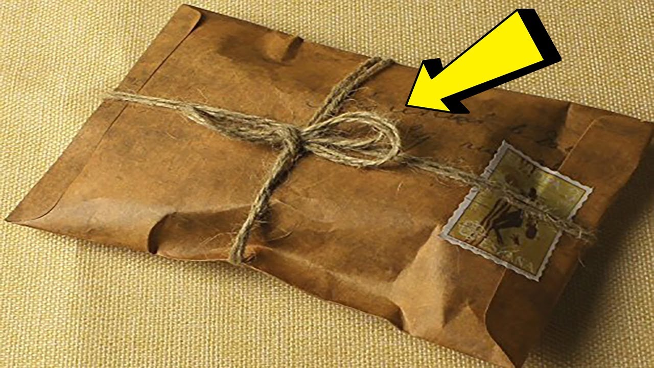 Toen Zijn Moeder Overleed, Ontdekte Hij Een Pakket Vol Met Schatten