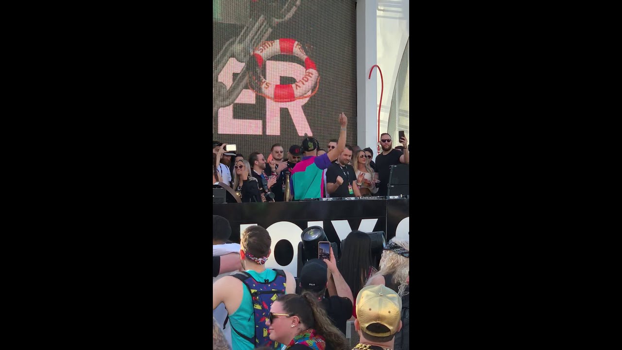 Fisher / Chris Lake - ID ( Fisher Holy Ship! 13.0 Sunrise Set ) AKA FOURWORD - SNAKE CHARMER