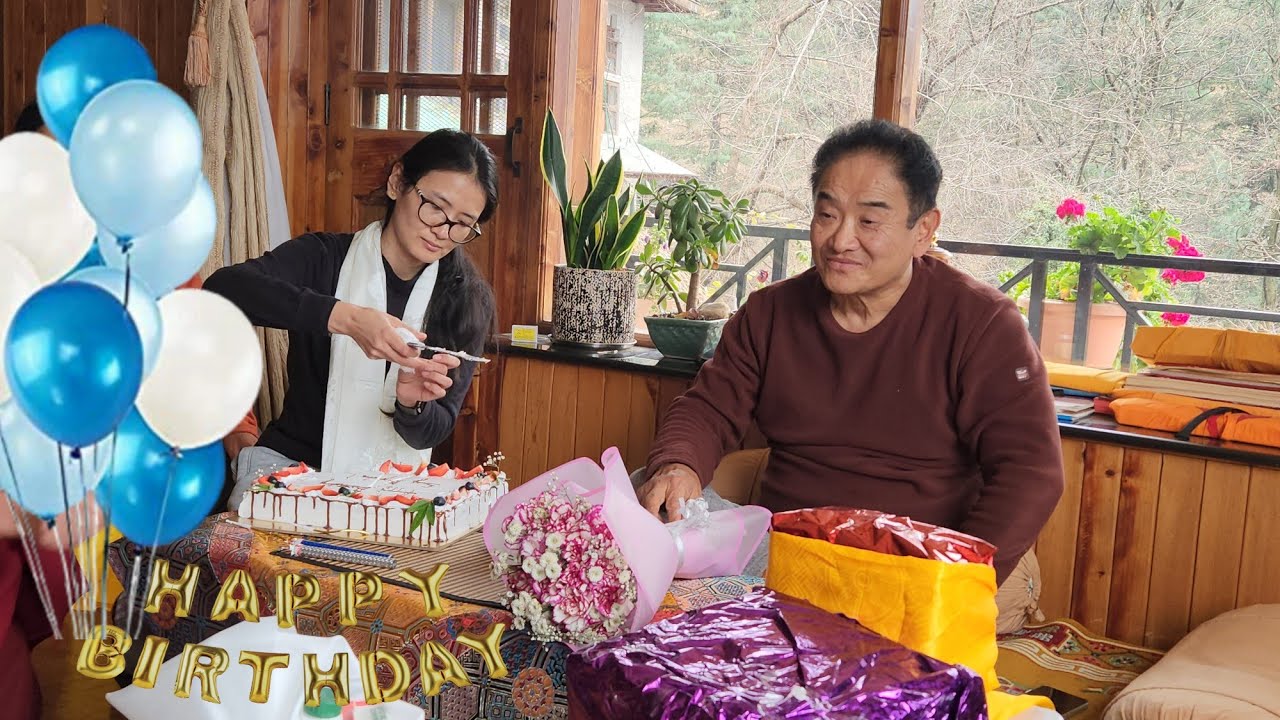 H.E  Sey Rinpoche Birthday today we all are celebrate the birthday 🎂#birthday #lama 