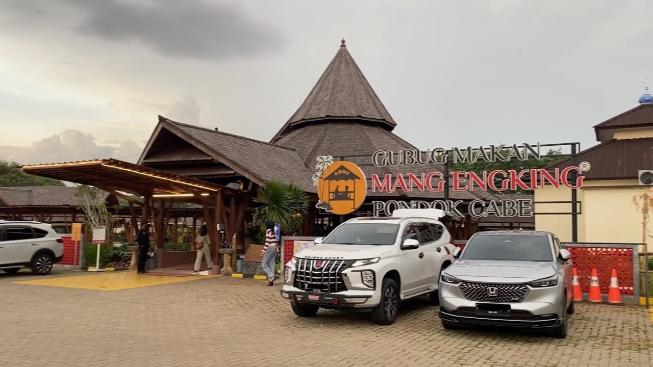 Gubug Makan Mang Engking Pondok Cabe - South City. Tempat makan keluarga, acara kantor, reuni.