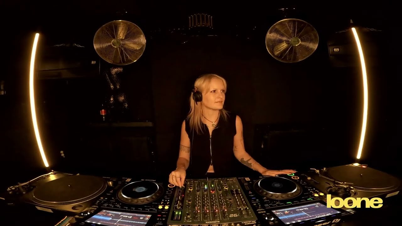 Loone LIVE w/ STINA FRANCINA