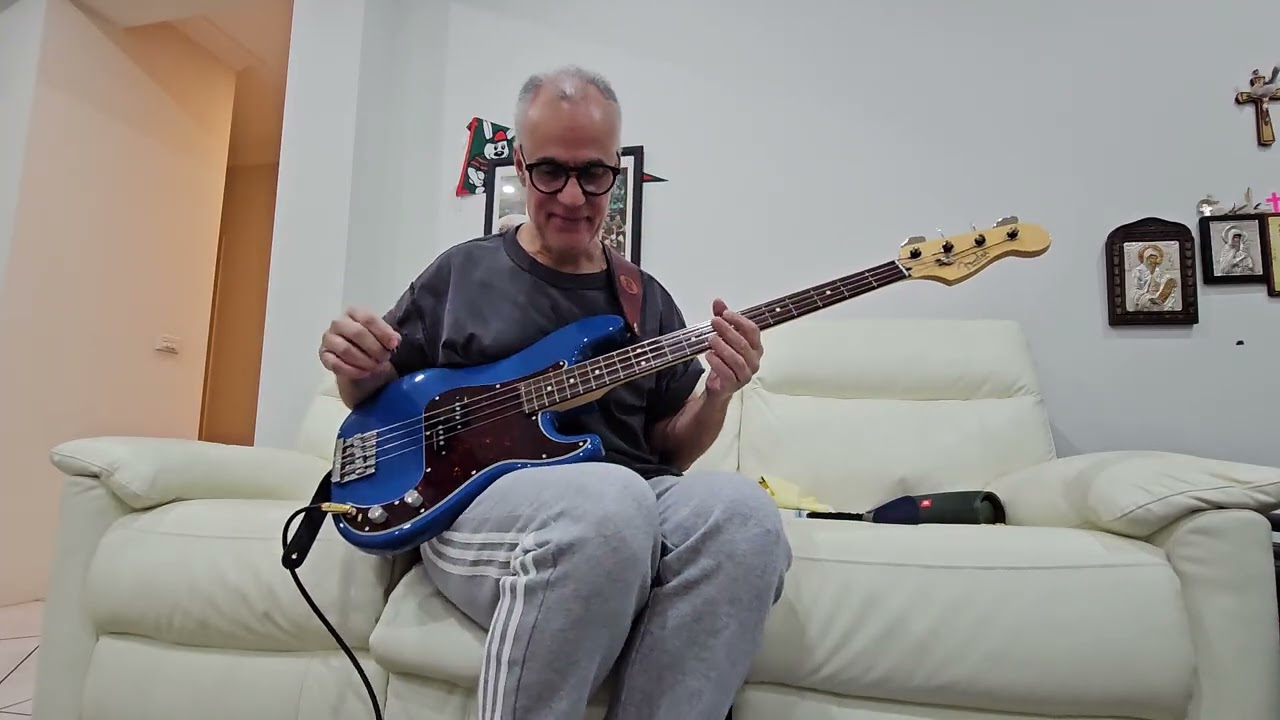 Cherokee - Europe - Bass 🔊 Guitar 🎸 