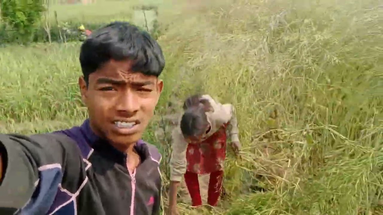 Dhup Mein ham log matar uchhalne Aaye Hain