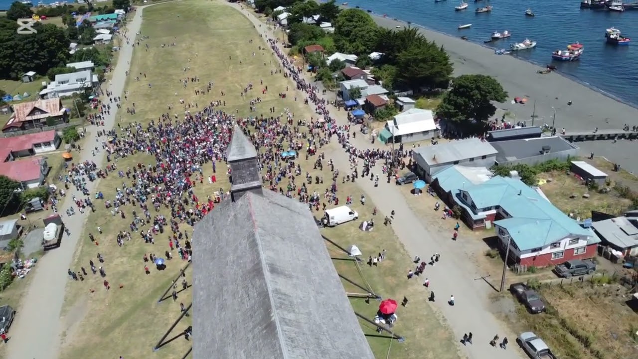 Procesión en honor a Jesús Nazareno, Isla Cahuach.