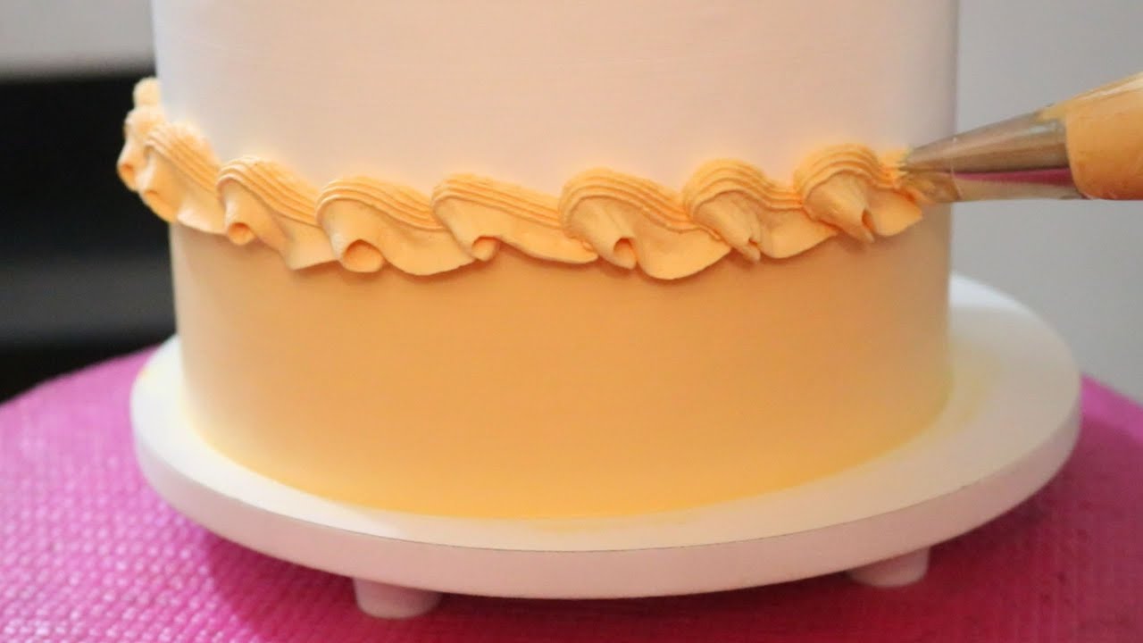 NO FINAL RESOLVI DEIXAR ESSA DECORAÇÃO ASSIM... SIMPLES E DELICADA  - @rebecapoll