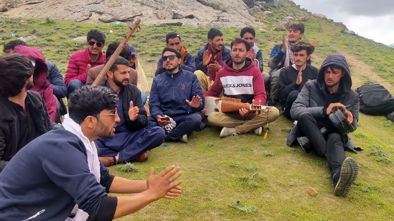 Qaqlasht+Basharat Basha+sitar+rabab+chitrali song+@BasharatBashaOfficial