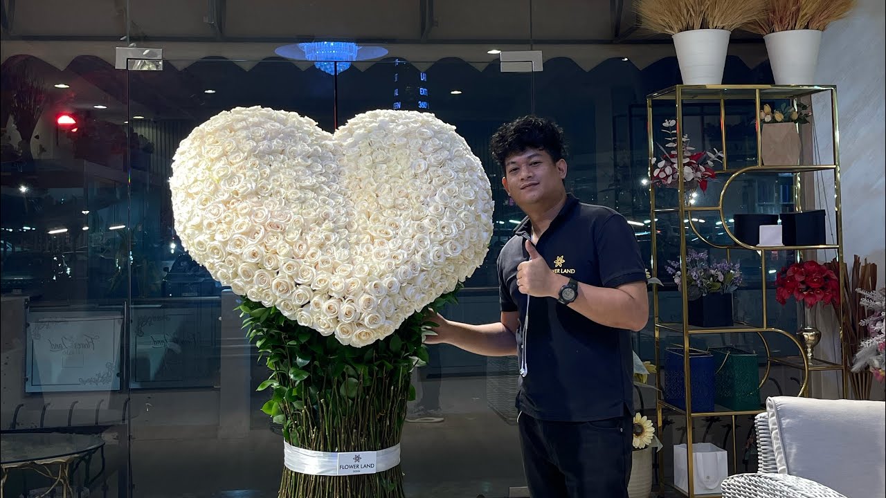 Heart Shape White Roses 350pcs Roses 