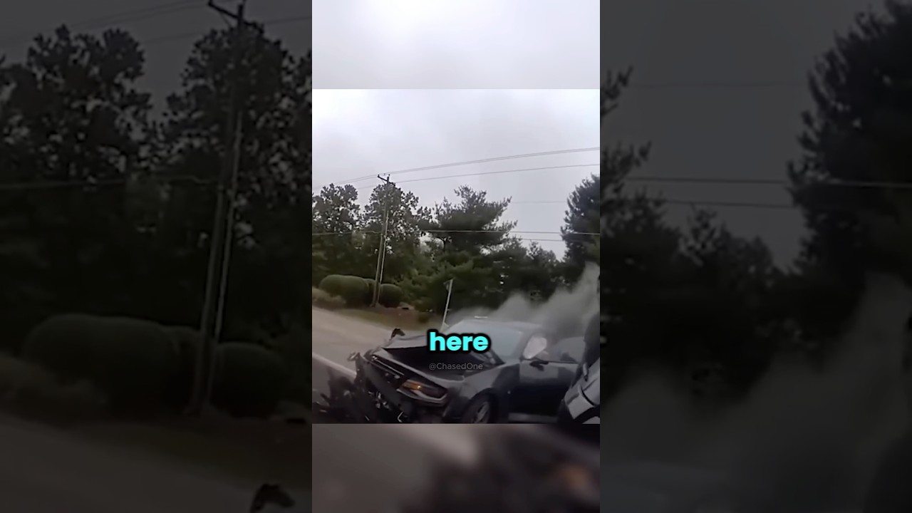 Мужчина намеренно ударил полицейскую машину, заявив, что ненавидит полицейских