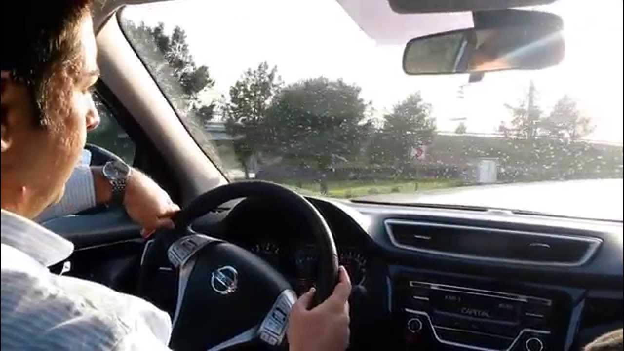 Nissan Qashqai 1.2 Dig-t Tekna Skypack Test