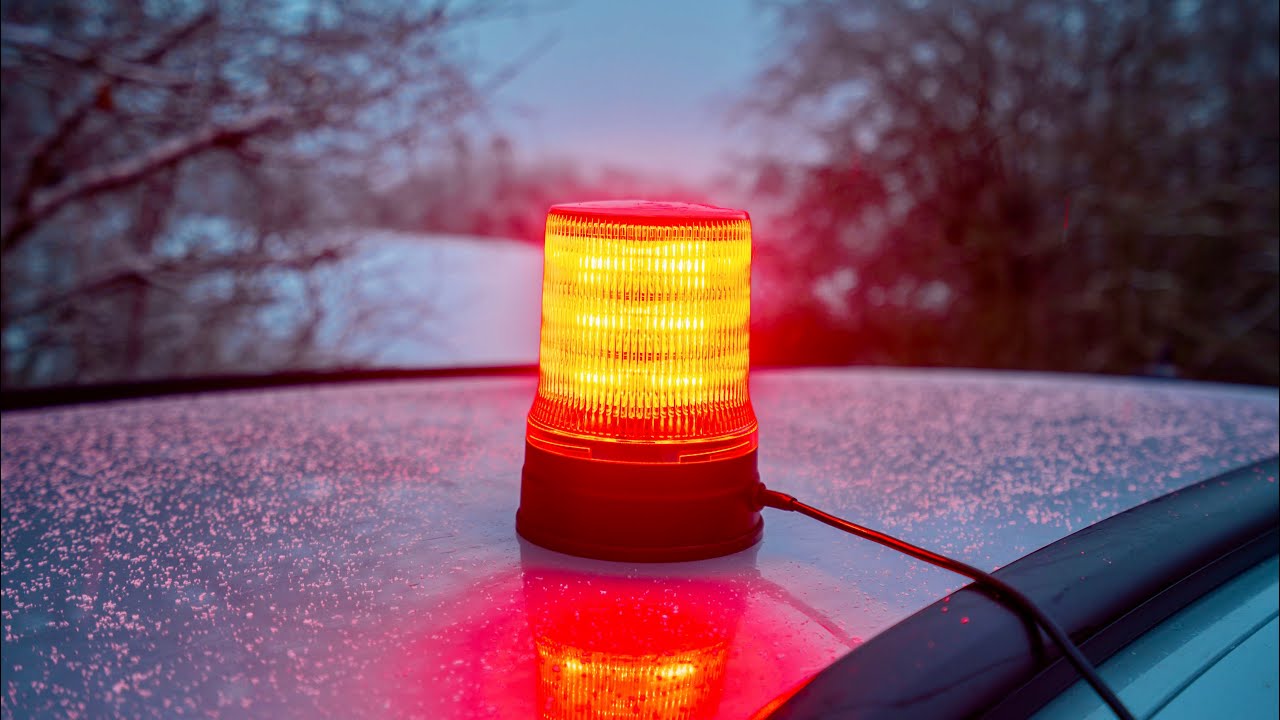 Hänsch Movia SL in Rot im Schnee ❄️🚨 Raptors LED Technik Heckwarnsystem Backstorm 2023 4K