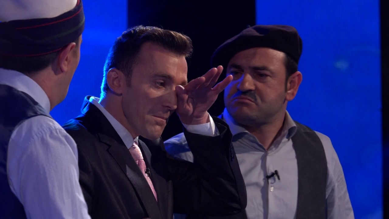 Odeon 223  Tukulukat i rruajn&euml; Politikan&euml;t