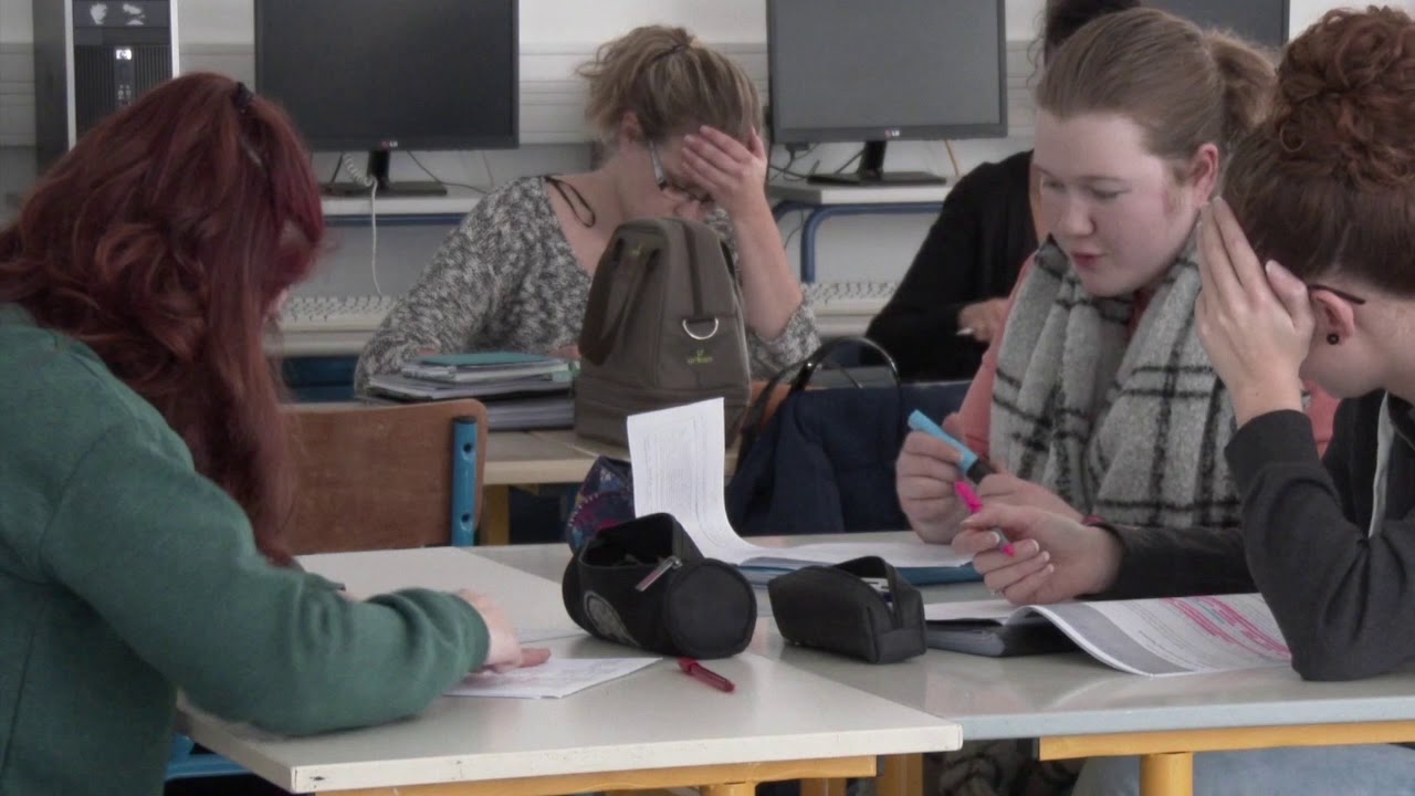 Lola visite le lycée Françoise de Grâce