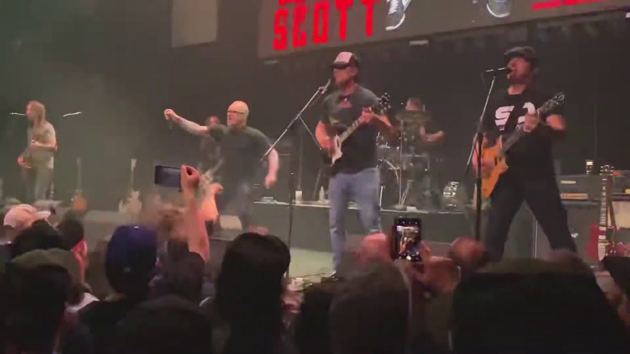 Dean Delray's 2020 Tribute to Bon Scott | Live Wire March 10, 2020