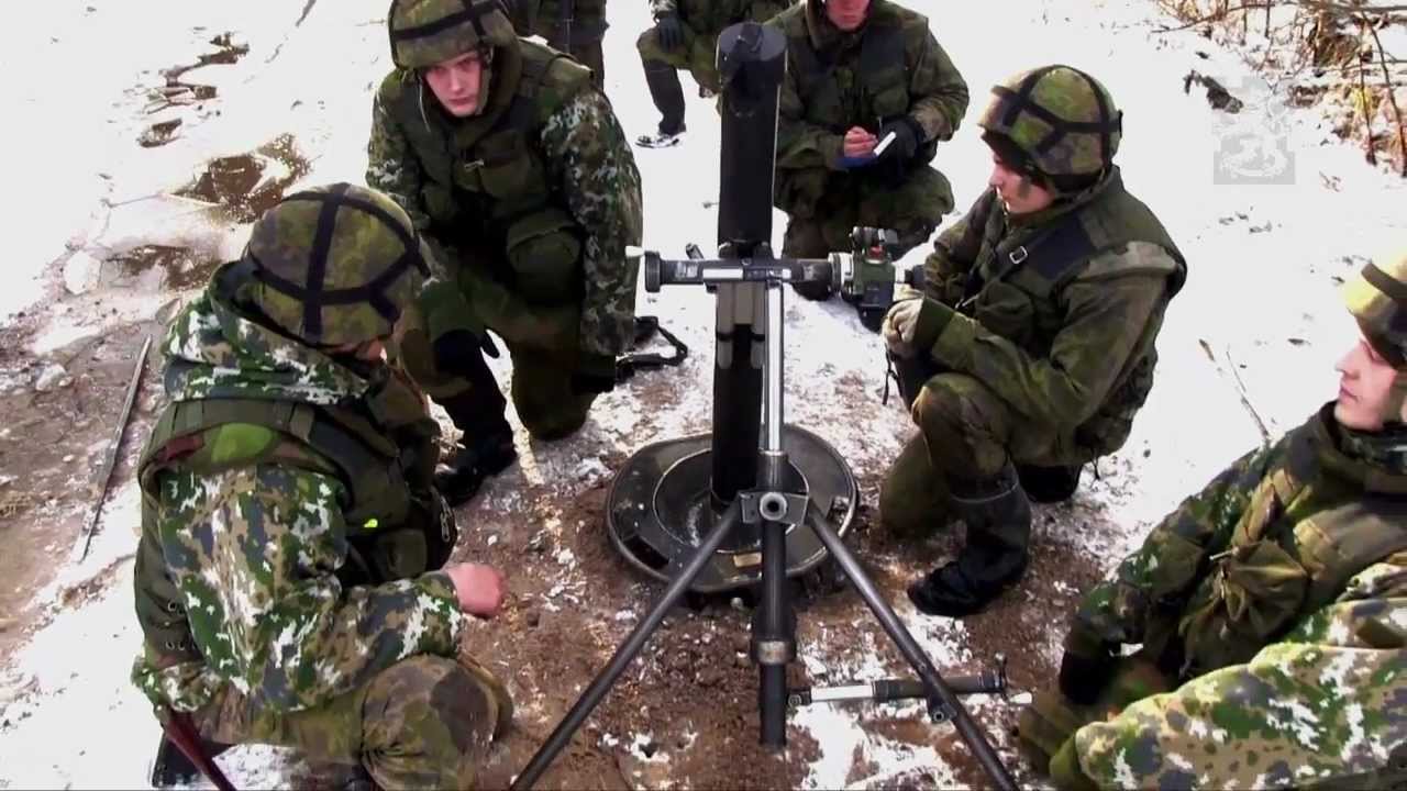 Karjalan Tykistörykmentin Kranaatinheitinammunta