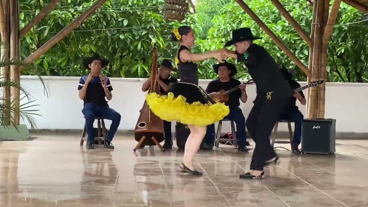 Adrian Duarte Y Laura Guerrero Baile Joropo