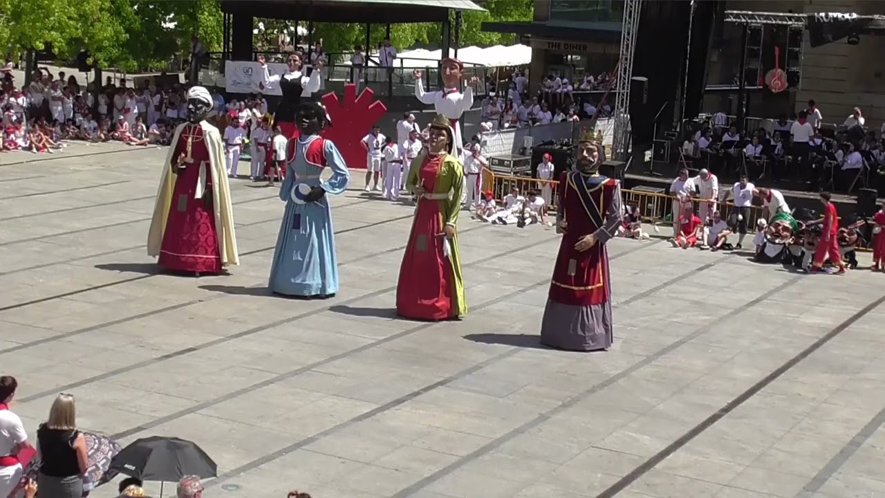 Gaiteros de Estella. Despedida de los gigantes de Estella, 2025. Vals, 28 de Romano.