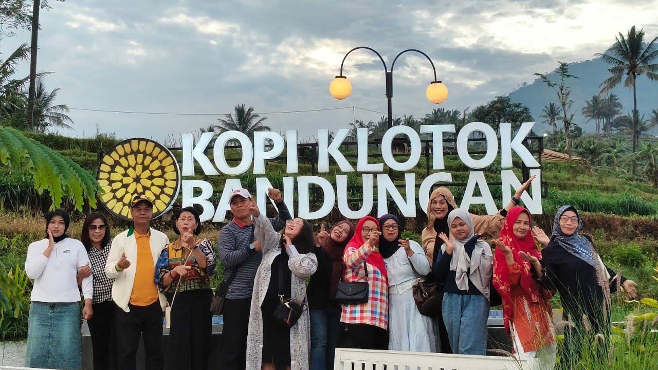 Bukber Kopi Klotok Bandungan. Sasana Kupang Jaya. 