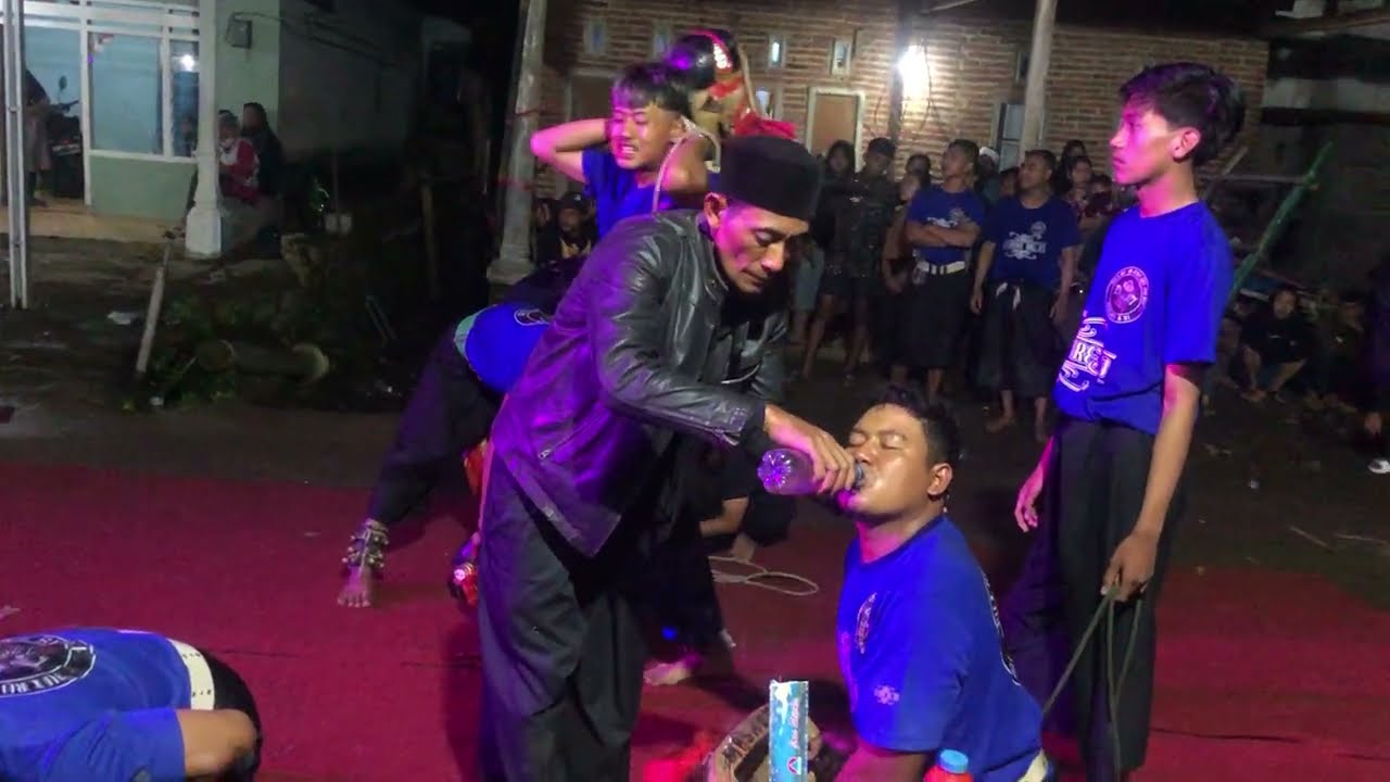 PART 2 PUTRO MAHESO SURO KALAPAN NGAMUK LIVE IN KREWEH SINGOSARI 