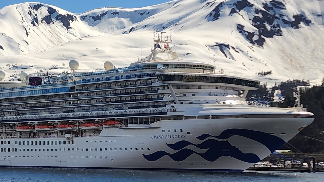 full ship tour on Princess Cruises Grand Princess ship (May 17th, 2022)