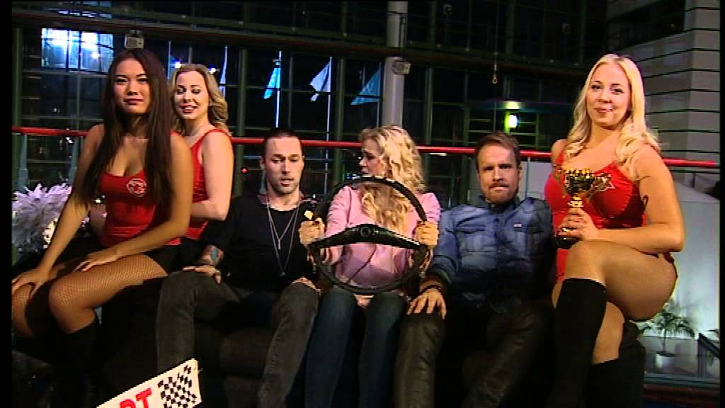 Puoli seitsem&auml;n PS - puffi HP Parviainen