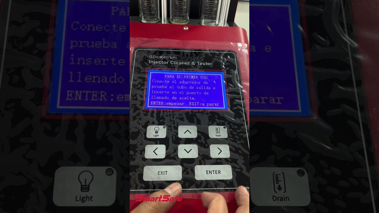 ¡Mantén tus inyectores como nuevos con el lavador automotriz CNC 605A de SMARTSAFE!