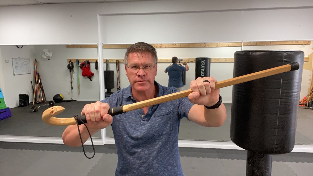 How to hit someone with a stick for self-defense using the self-defense walking cane