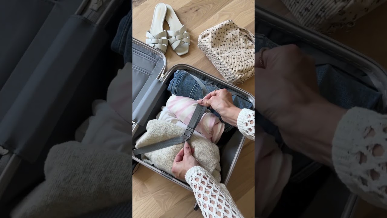 Мини-багаж🥹 Купите эту дорожную сумку на моем сайте и нажмите на любую фотографию, чтобы увидеть ...