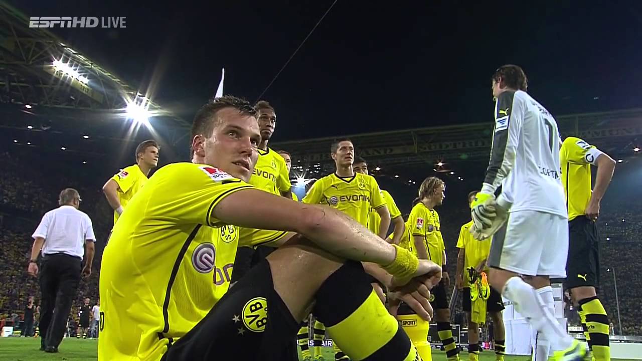DFL Supercup 2013 - Borussia Dortmund vs Bayern München (4:2) Pokalübergabe