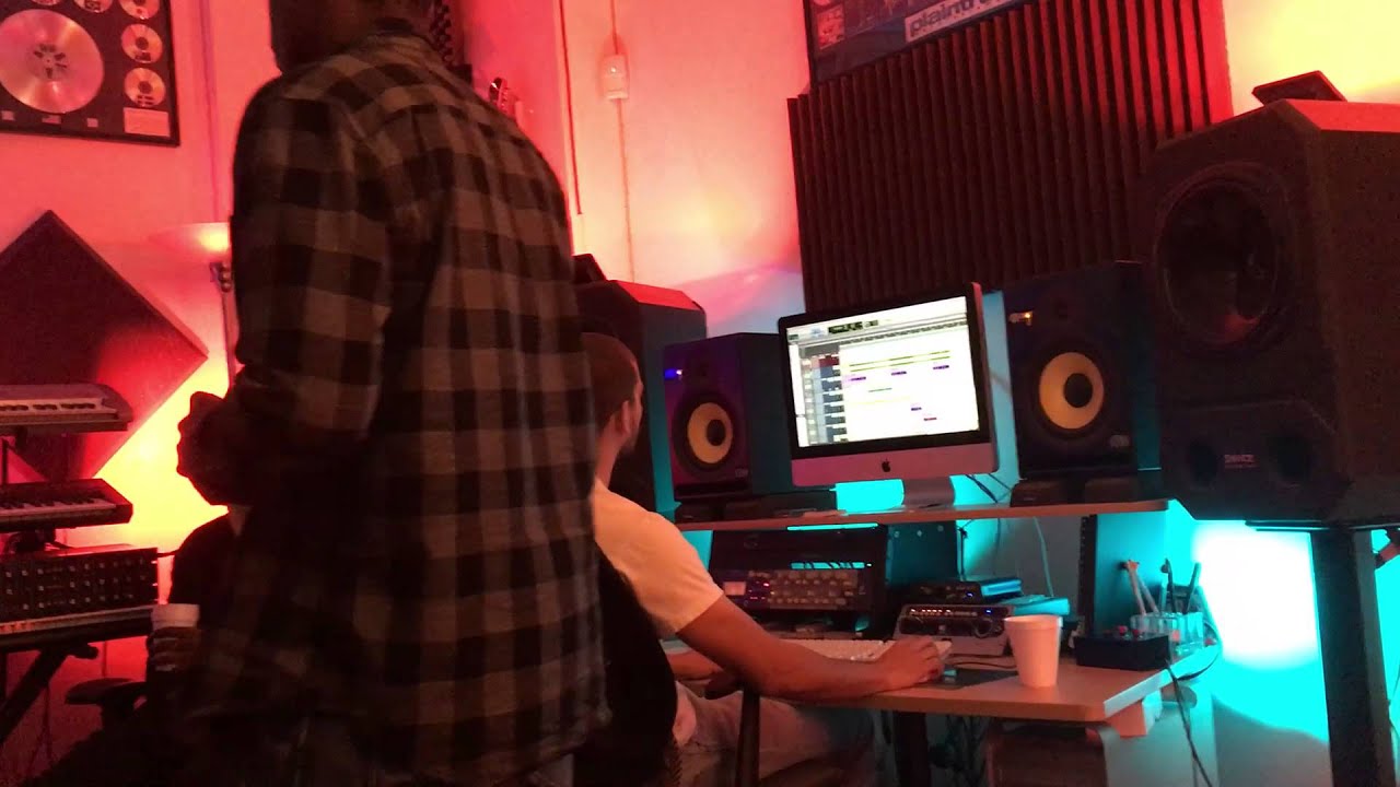 YEN RECORDS IN STUDIO DEC. 2015