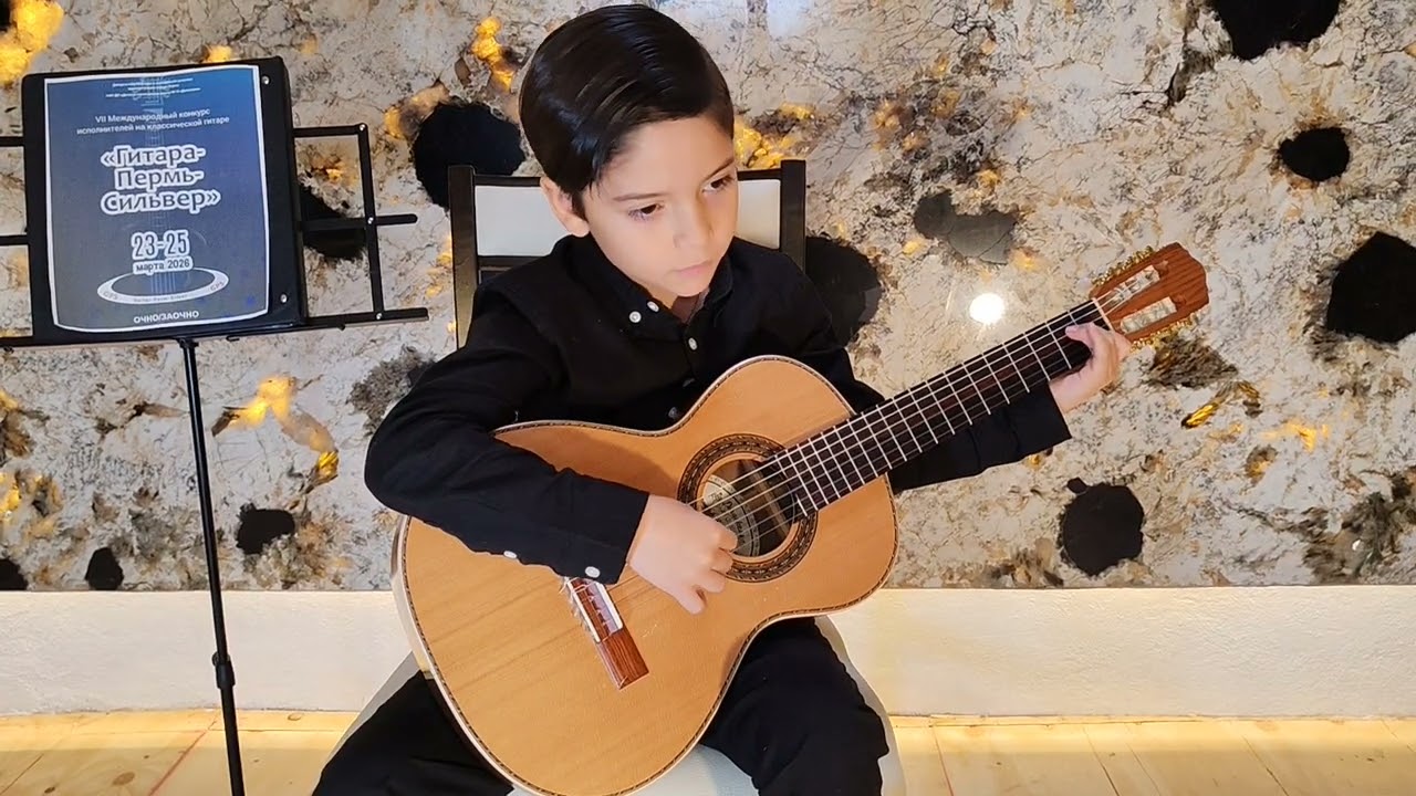 Gerardo Enrique Gil Leonor interpreta Andantino de Matteo Carcassi.