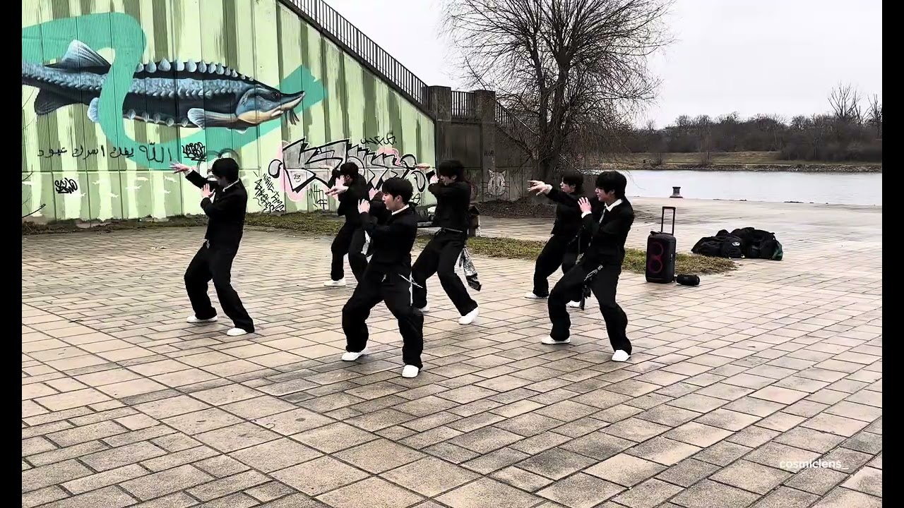 260219 [VAMOS GROUP FANCAM] OMEGA X  (오메가엑스) // OX EUROPE TOUR [RE:CONNECT] in VIENNA (AT) Busking