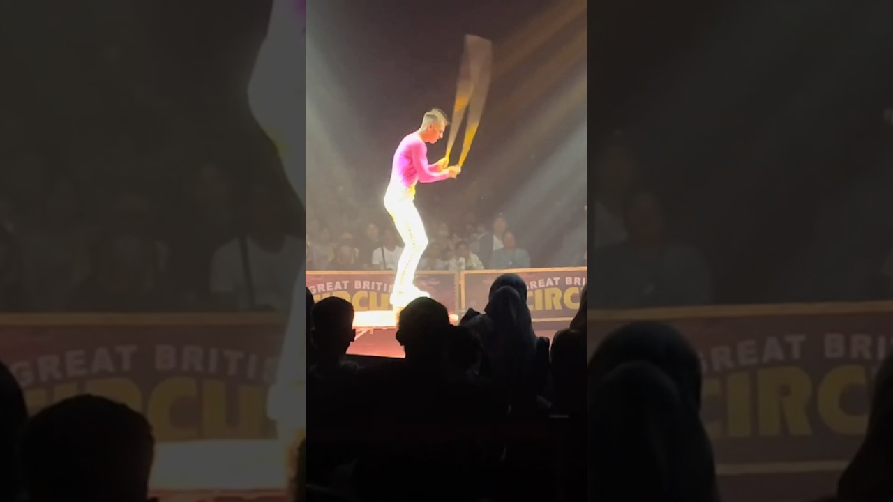 What a show 😍🇲🇾🇬🇧! #shorts #circustime #circus #malaysia #british #acrobatics #showtime #fyp