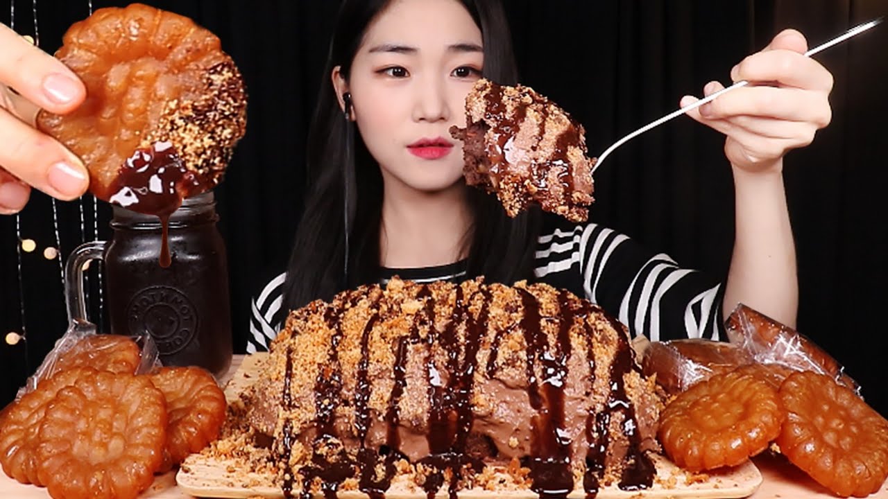 대왕포크로 떠먹는 초코케이크 & 소리 대박! 약과 디저트 먹방 GIANT FORK CHOCOLATE CAKE & KOREAN DESSERT YAKGWA MUKBANG ASMR