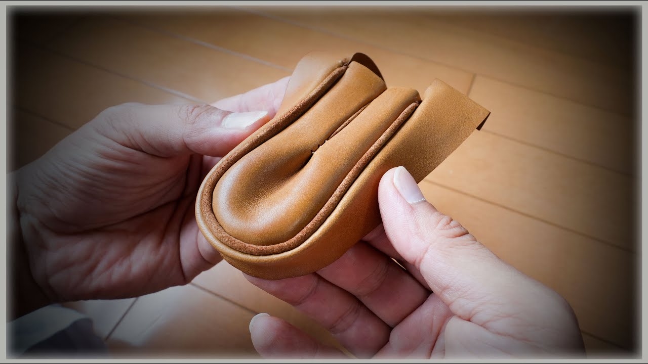 I discovered 2 things to let you easily make the bag like this (copy my method)