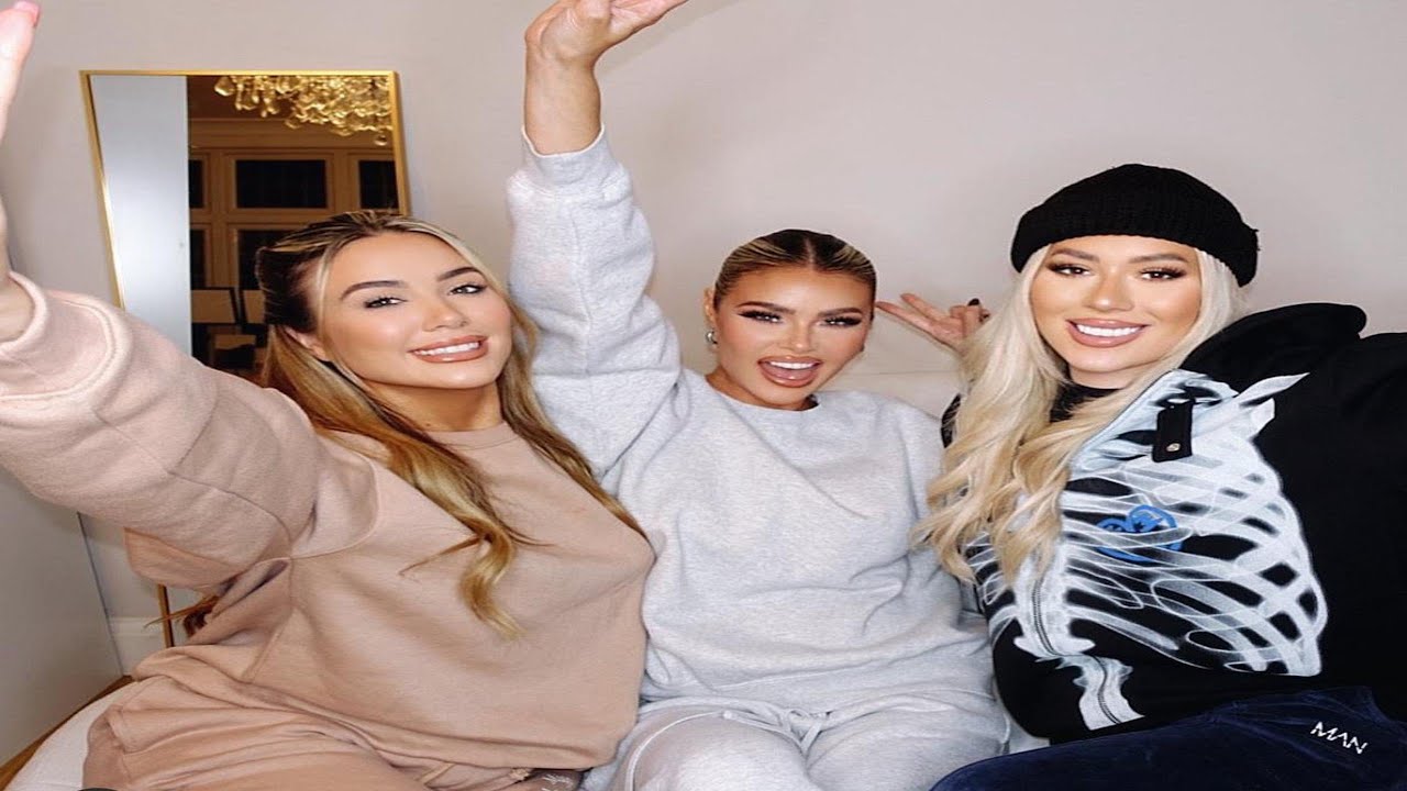 Sims Sisters Uncut! Christmas & NYE crazy antics!! Our very first VLOG!!