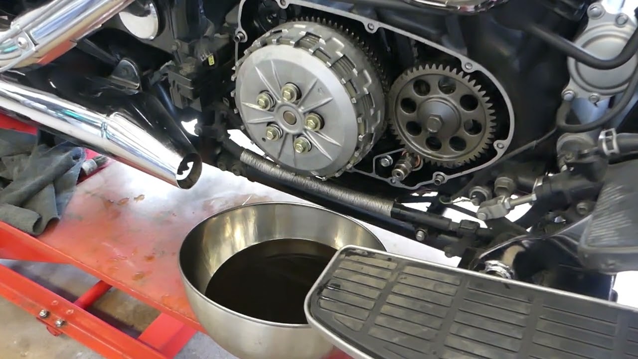 Suzuki VL1500 Kupplungseinbau Teil 9