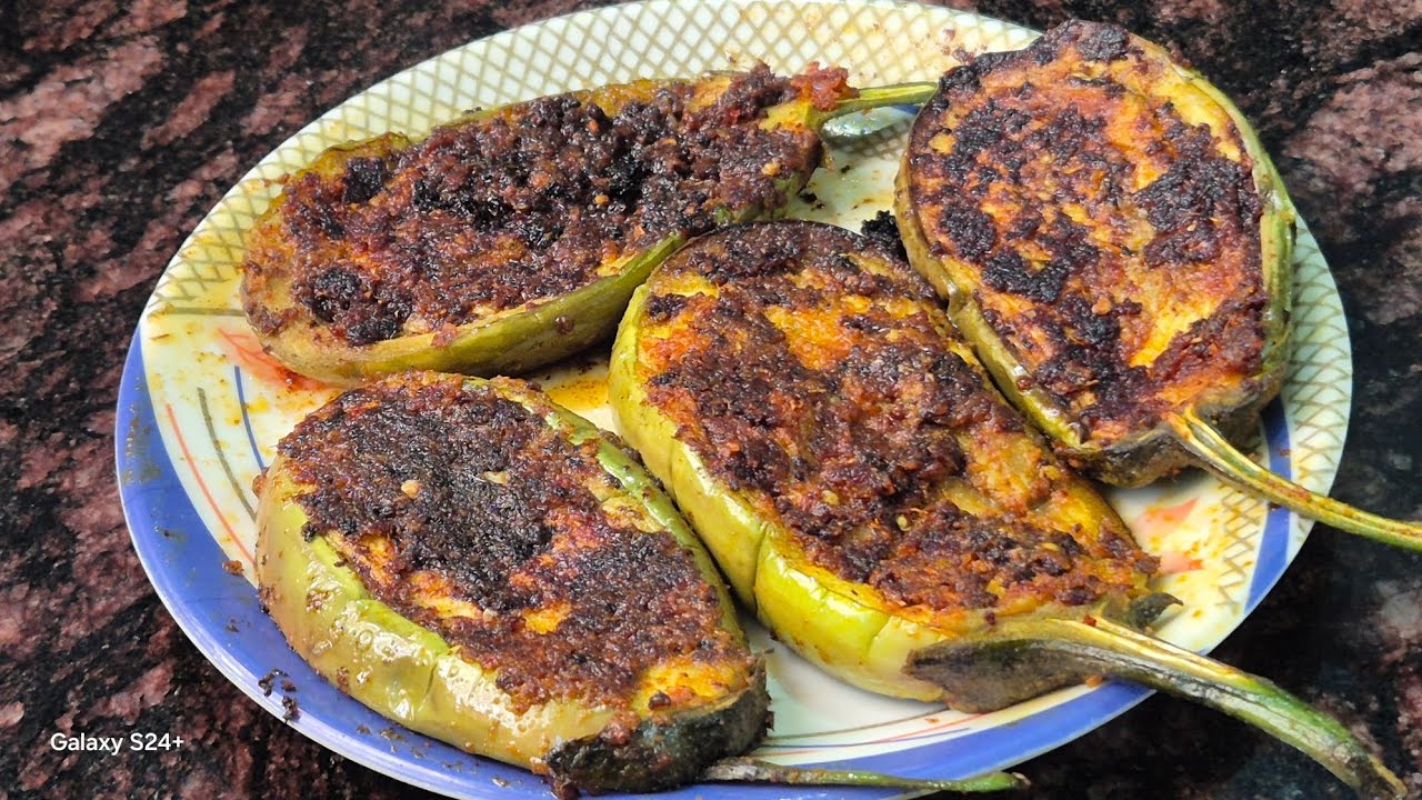 ରସୁଣ ମସଲା ଦିଆ ବାଇଗଣ ଭଜା baigana tawa fry odia recipe