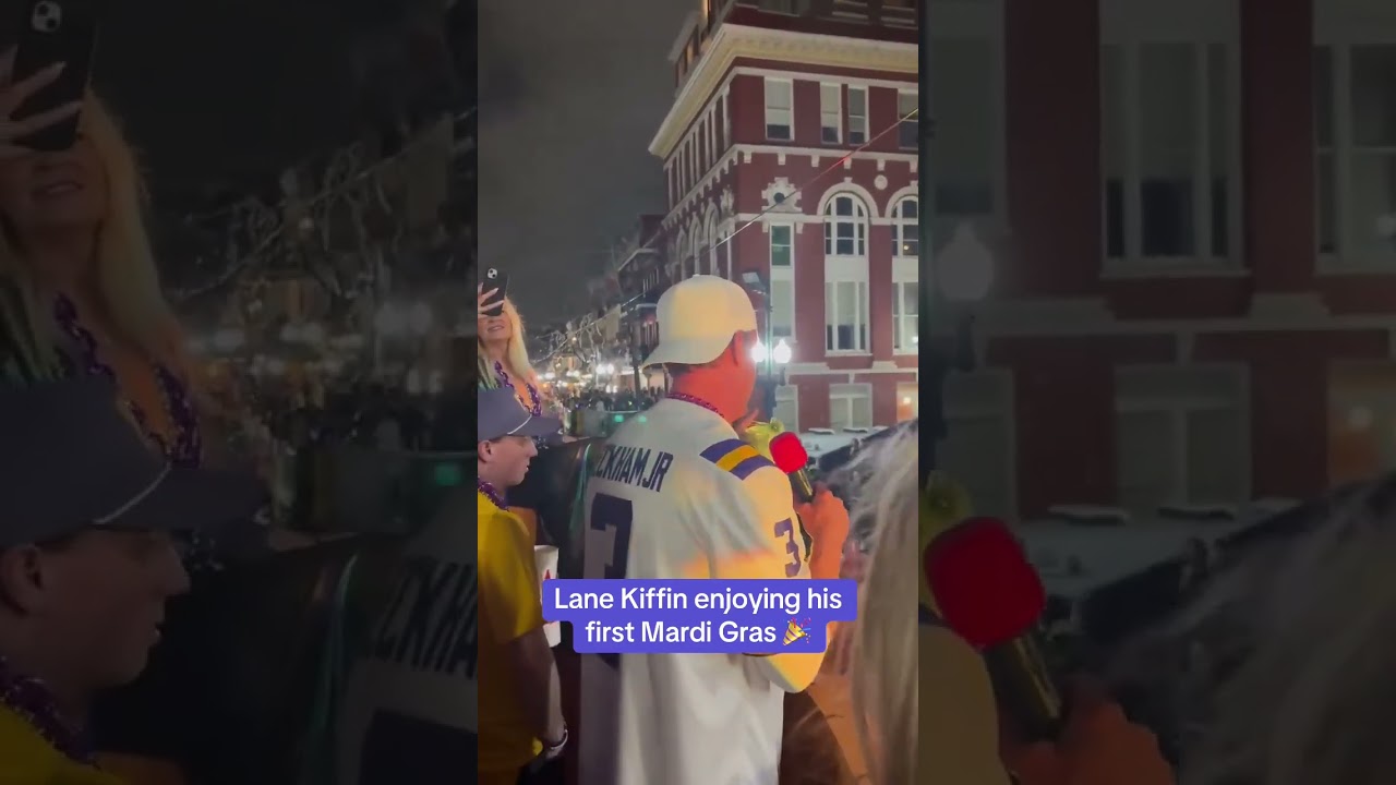 Lane Kiffin served as the co-Grand Marshal of the 2026 Endymion Parade 🎊 (via @lsufbtigers/TT)