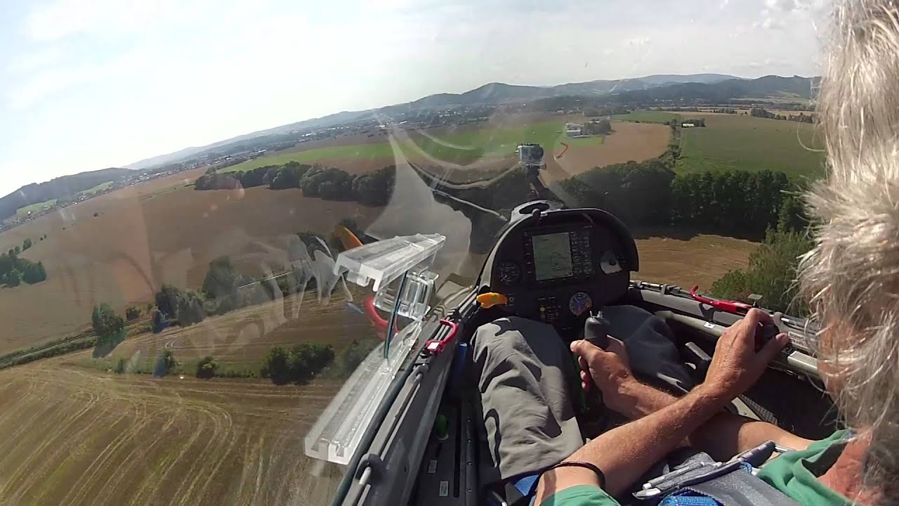 Gliding in Sumper Czech Republic and Vinon France